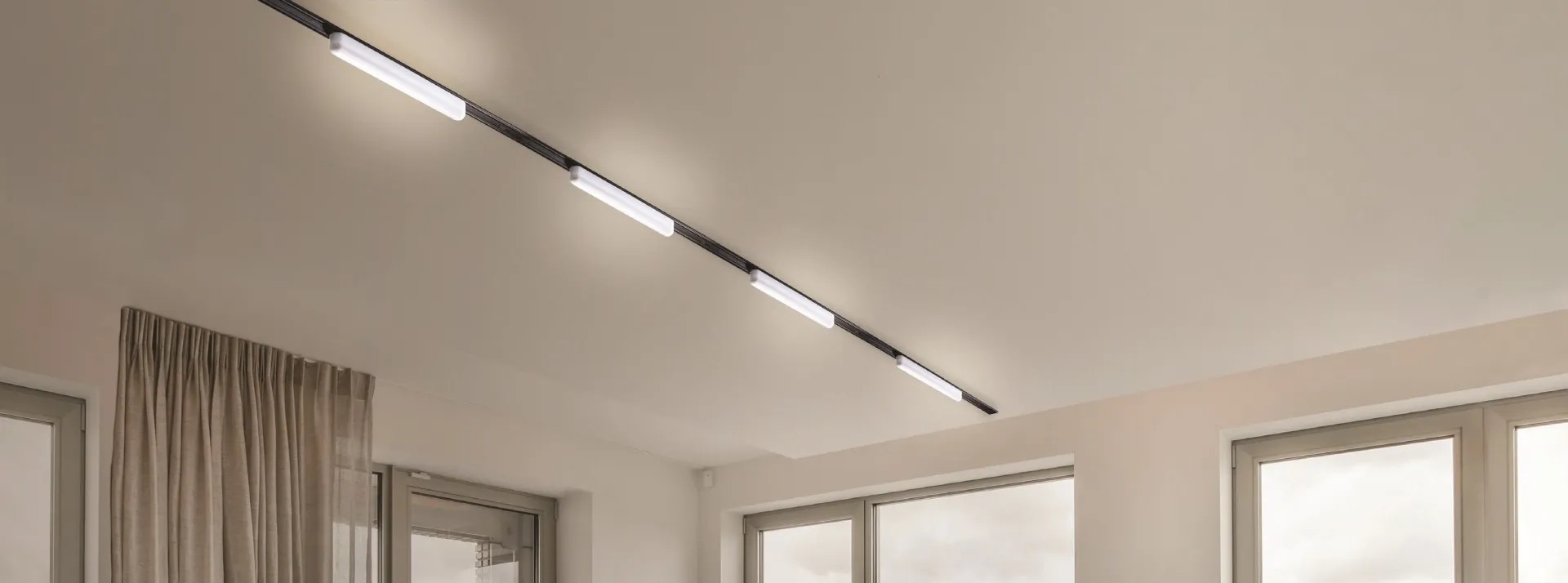 Szynoprzewody vs tradycyjne oświetlenie - które rozwiązanie sprawdzi się w Twoim mieszkaniu?